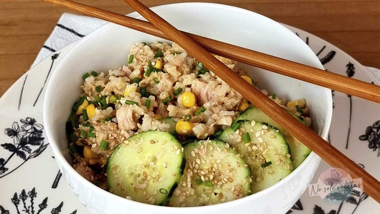 ensalada con arroz integral y atún